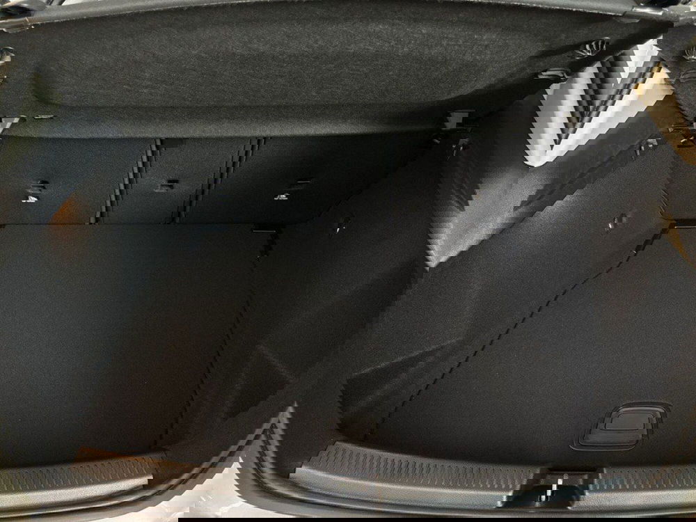 Mercedes-Benz Classe A Sedan nuova a Rimini (7)