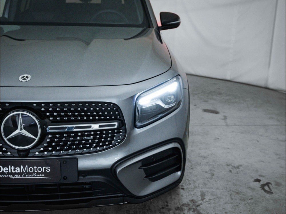 Mercedes-Benz GLB nuova a Macerata (6)