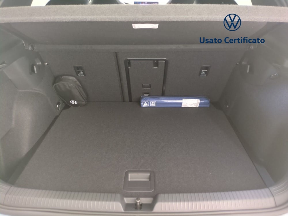 Volkswagen Golf nuova a Avellino (16)