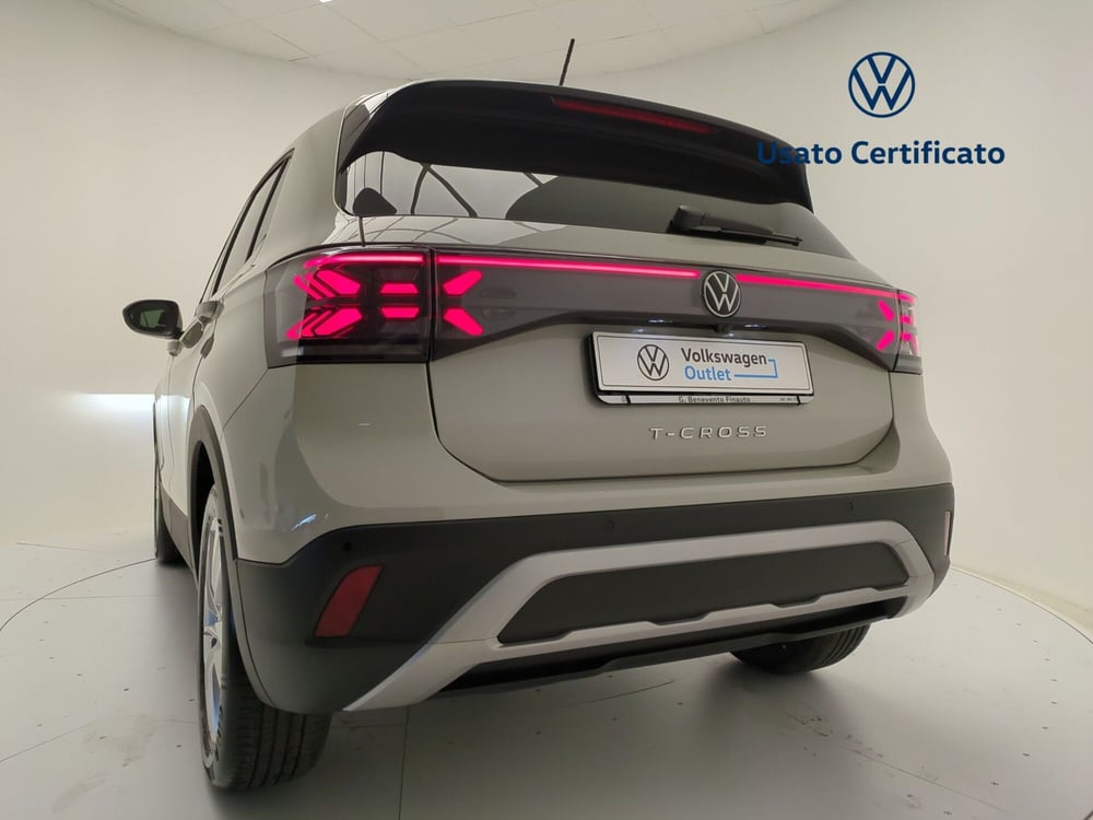 Volkswagen T-Cross nuova a Avellino (12)
