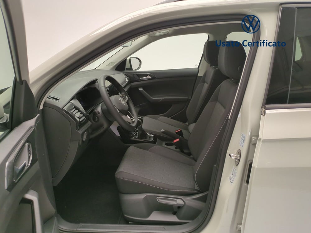 Volkswagen T-Cross nuova a Avellino (16)