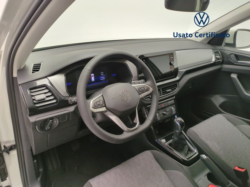 Volkswagen T-Cross nuova a Avellino (17)
