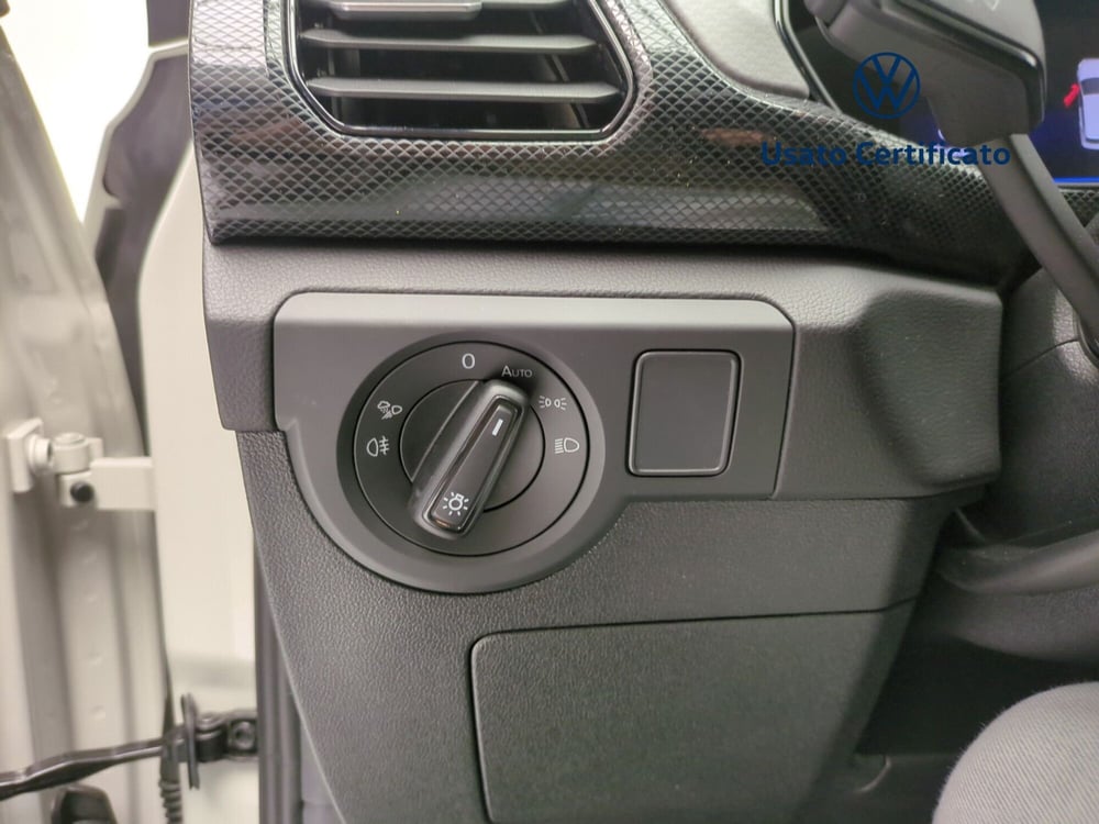 Volkswagen T-Cross nuova a Avellino (18)