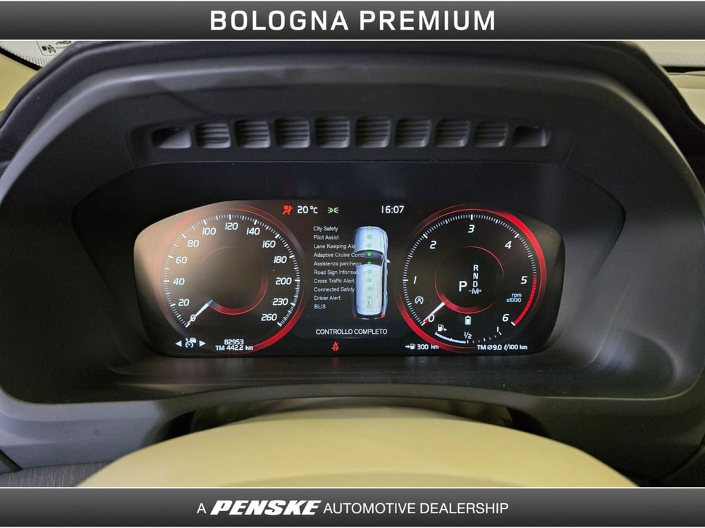 Volvo XC90 usata a Bologna (15)