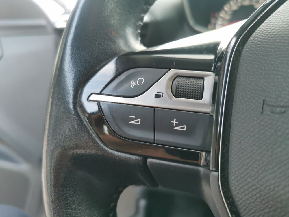 Peugeot 2008 usata a Taranto (16)