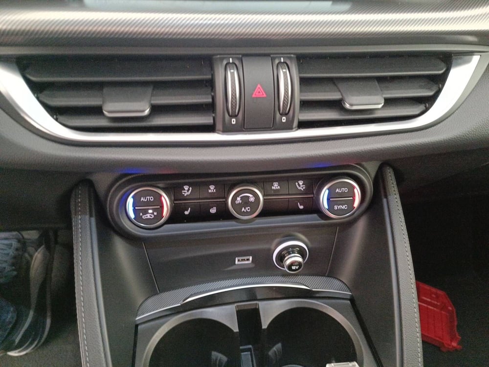Alfa Romeo Stelvio usata a Treviso (18)