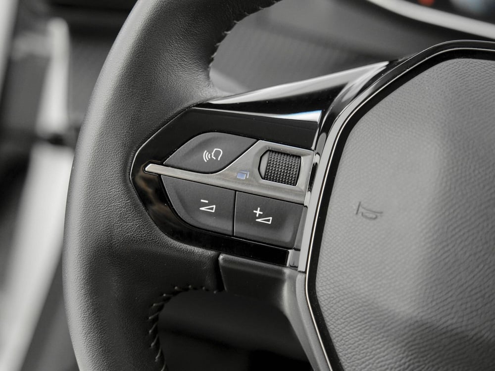Peugeot 208 usata a Prato (9)