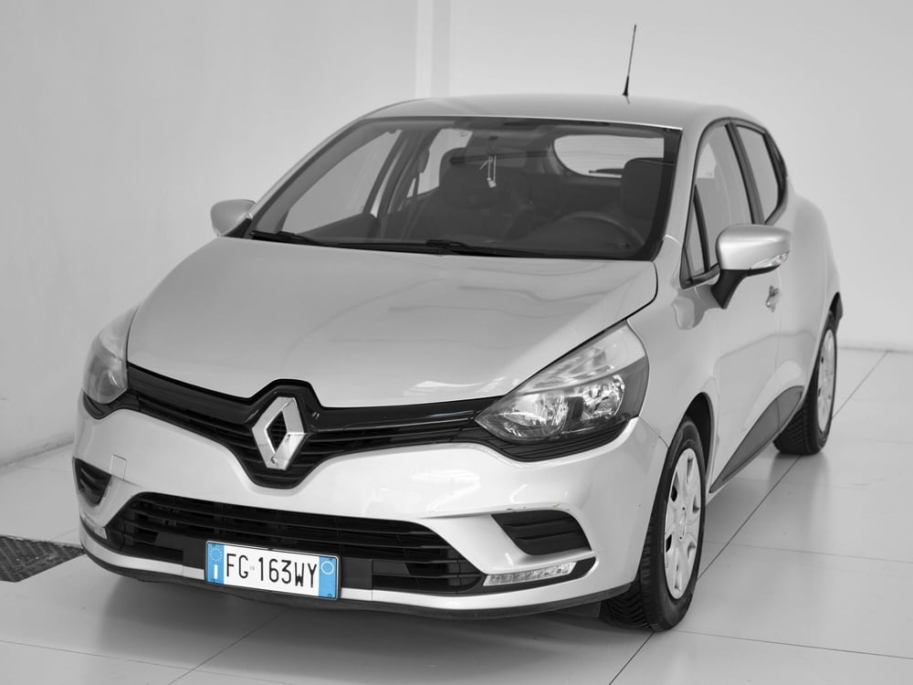 Renault Clio usata a Prato (2)