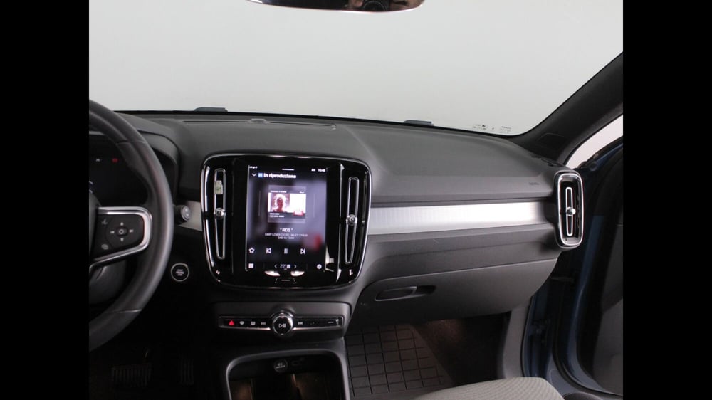 Volvo XC40 usata a Palermo (8)