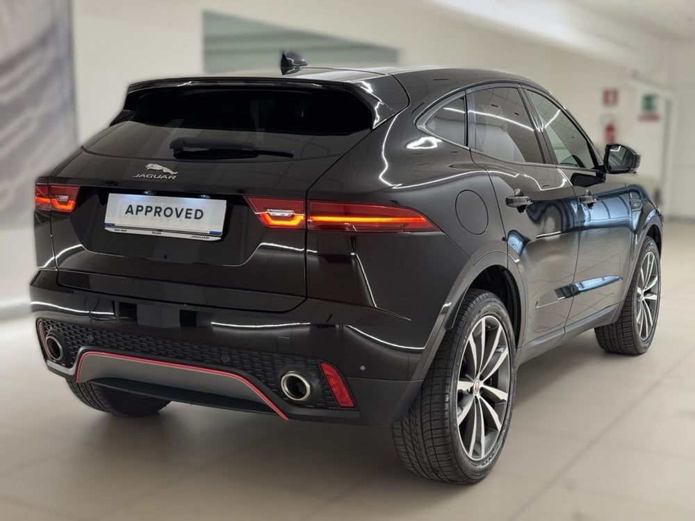 Jaguar E-Pace usata a Savona (2)