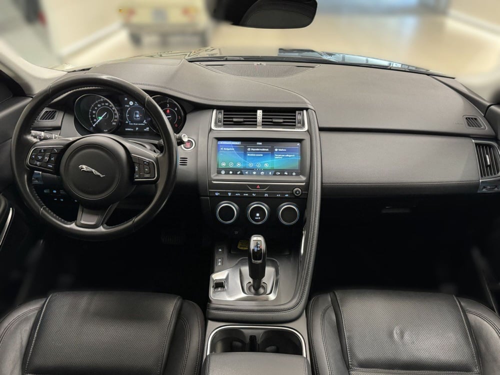 Jaguar E-Pace usata a Savona (4)