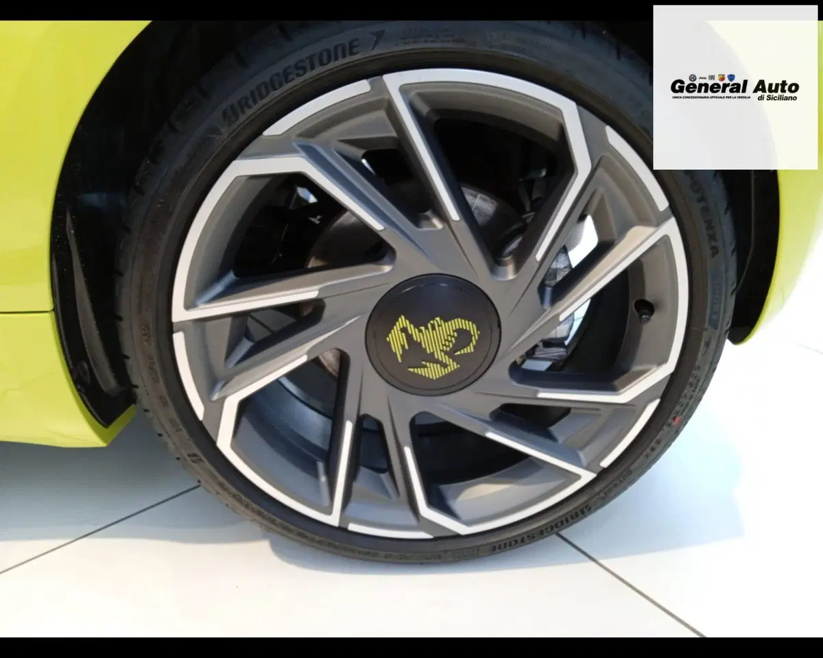 Abarth 500e usata a Lucca (15)