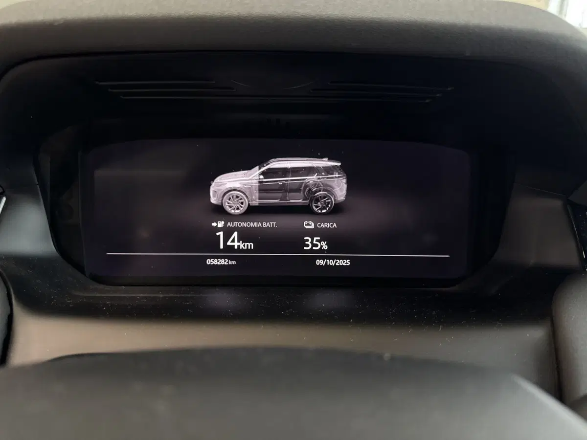 Land Rover Discovery Sport usata a Monza e Brianza (9)