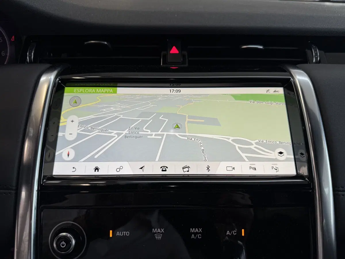 Land Rover Discovery Sport usata a Monza e Brianza (12)