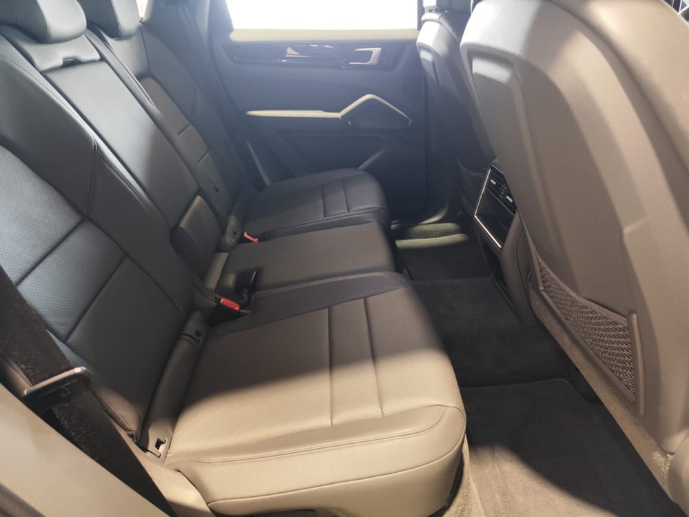 Porsche Cayenne usata a Milano (17)