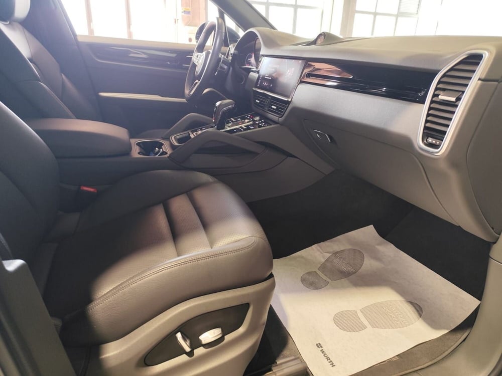 Porsche Cayenne usata a Milano (19)