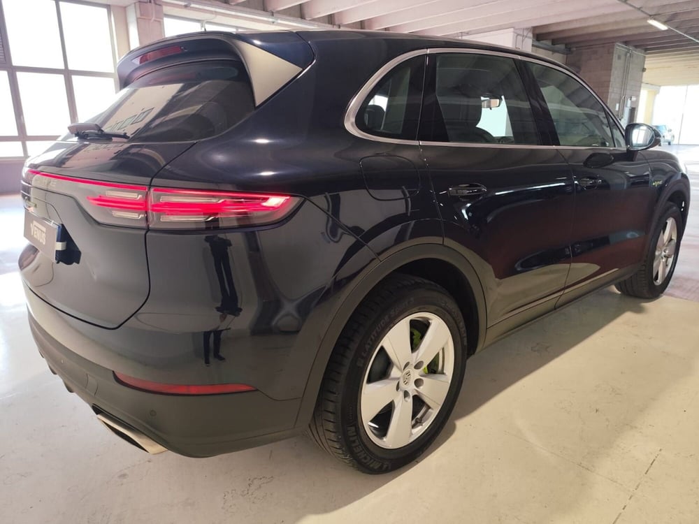 Porsche Cayenne usata a Milano (6)