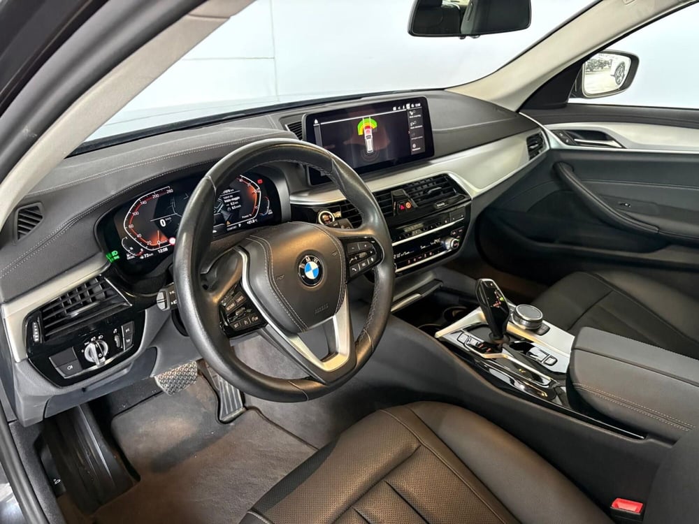 BMW Serie 5 Touring usata a Monza e Brianza (13)