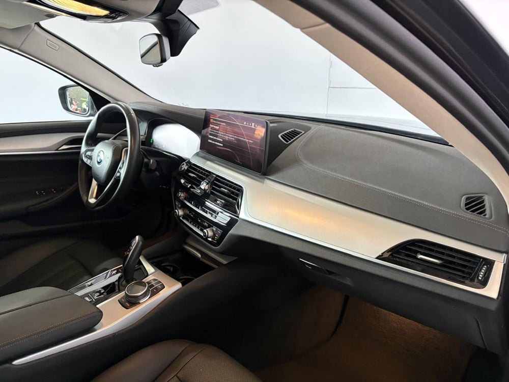 BMW Serie 5 Touring usata a Monza e Brianza (17)