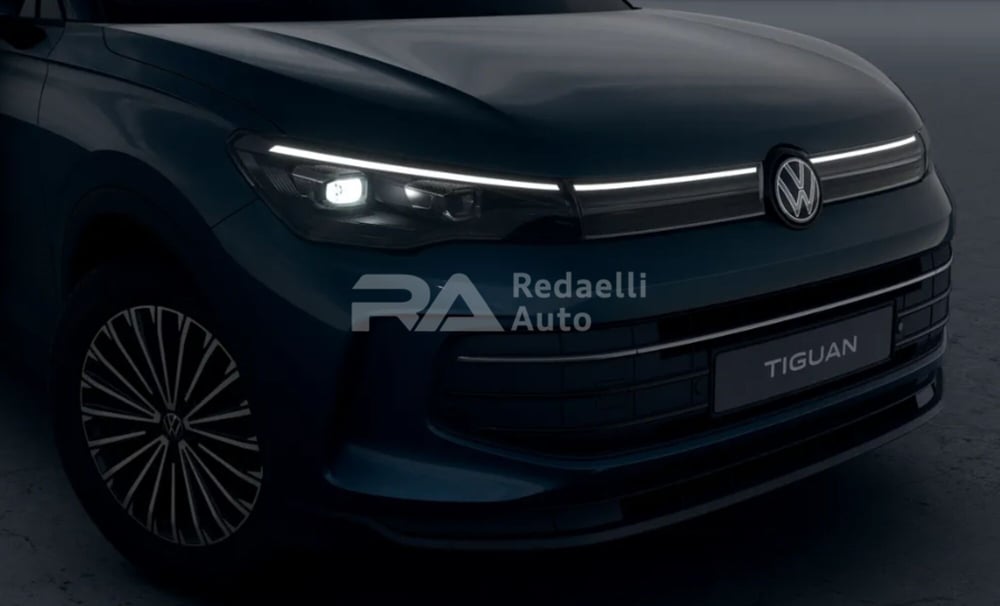 Volkswagen Tiguan nuova a Lecco (4)