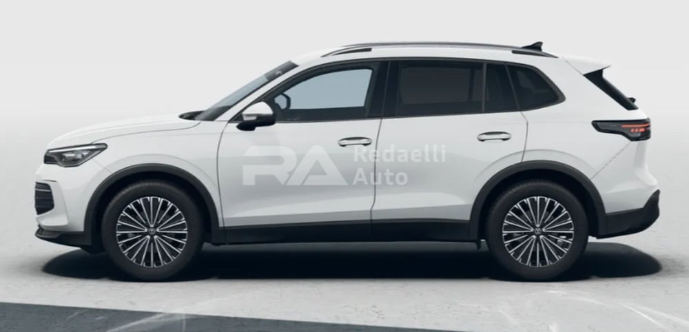 Volkswagen Tiguan nuova a Lecco (2)