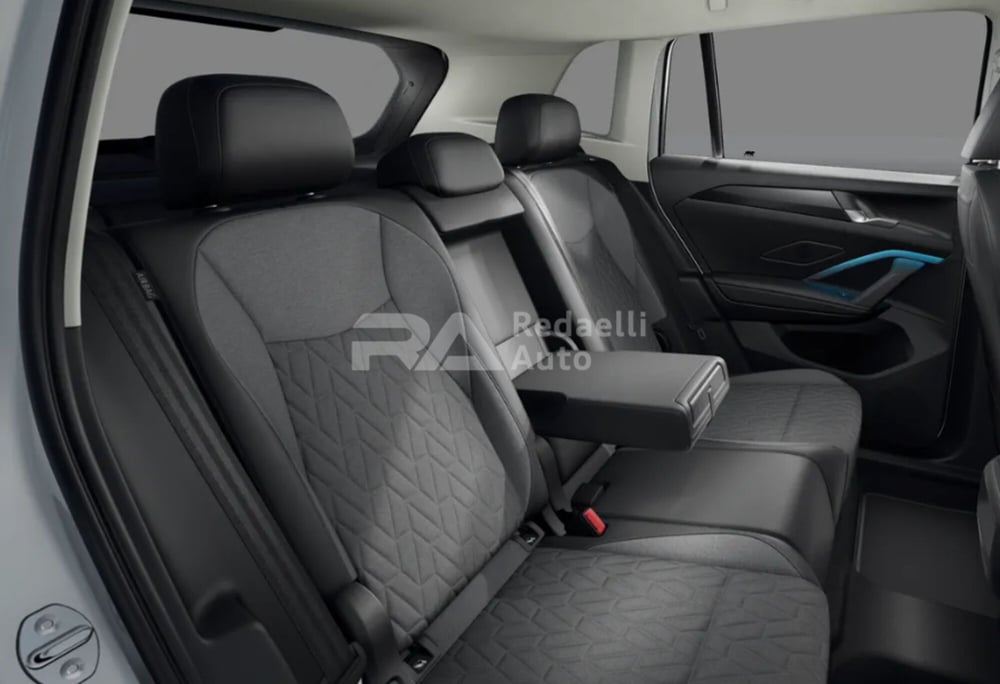 Volkswagen Tiguan nuova a Lecco (8)