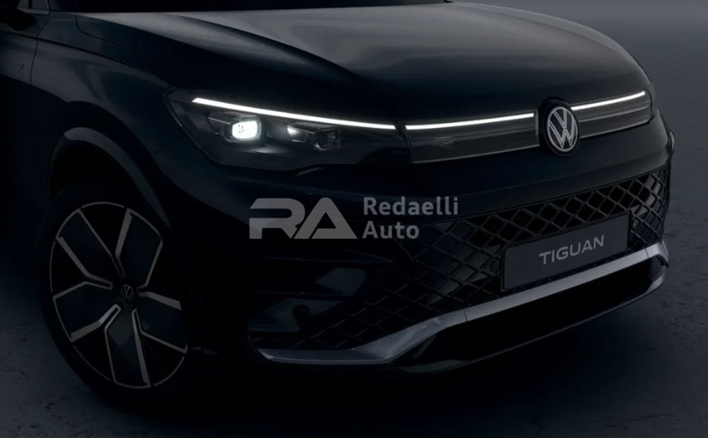 Volkswagen Tiguan nuova a Lecco (4)