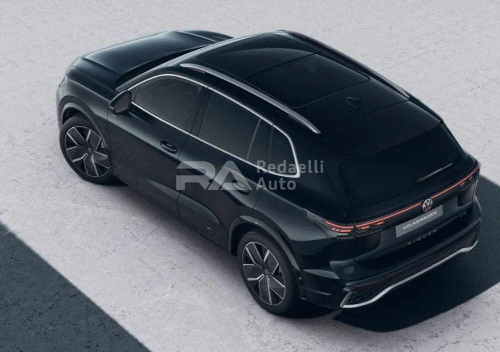 Volkswagen Tiguan nuova a Lecco (5)