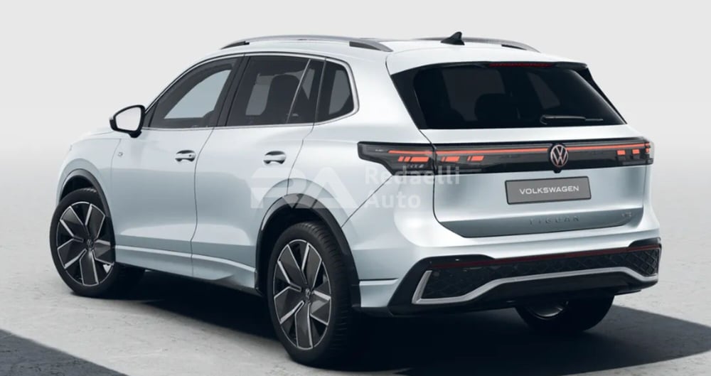 Volkswagen Tiguan nuova a Lecco (3)