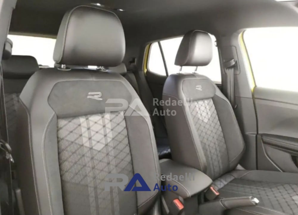 Volkswagen T-Cross nuova a Lecco (7)