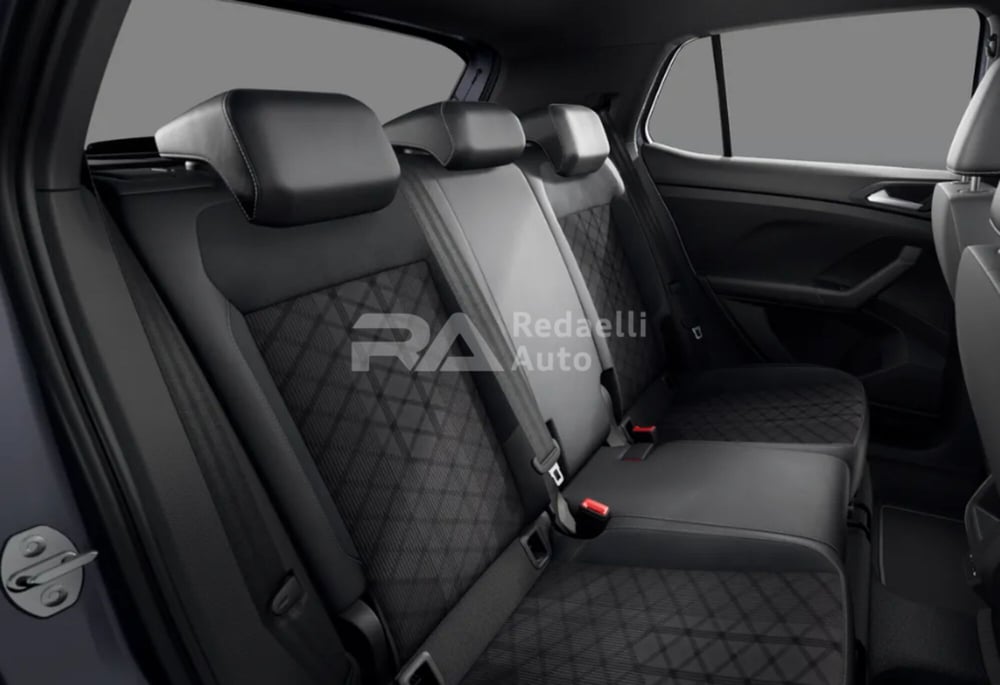 Volkswagen T-Cross nuova a Lecco (8)