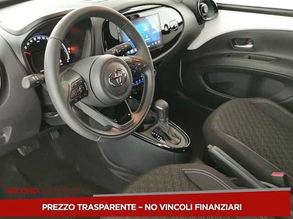 Toyota Aygo X nuova a Chieti (8)