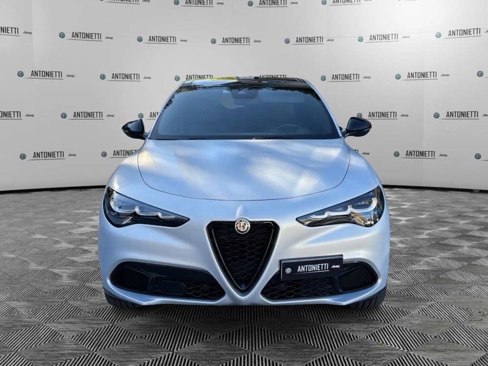 Alfa Romeo Stelvio usata a Ancona (2)