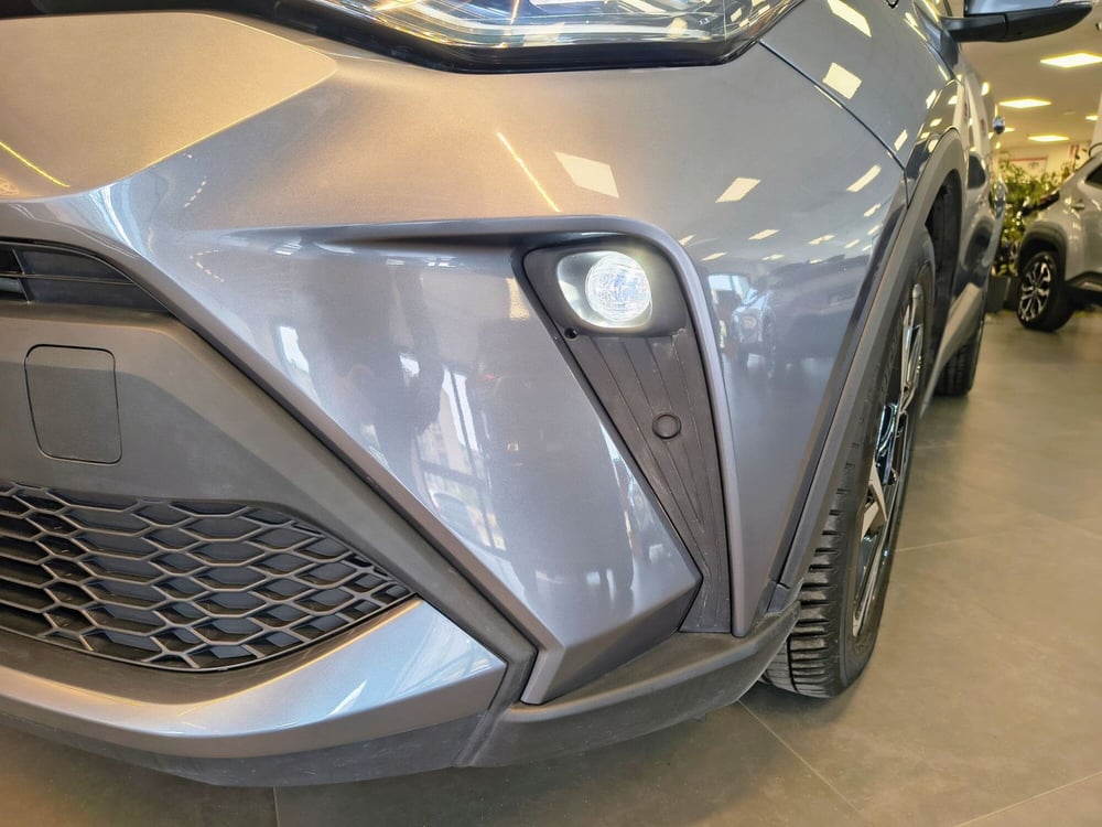 Toyota Toyota C-HR usata a Catanzaro (12)