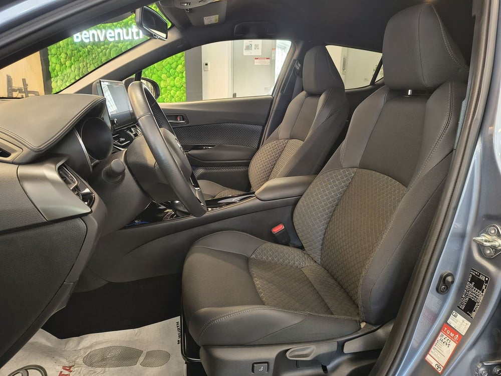 Toyota Toyota C-HR usata a Catanzaro (13)