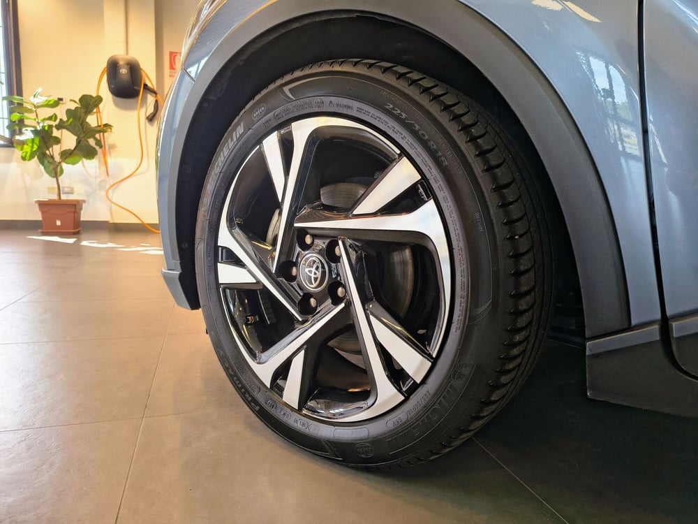 Toyota Toyota C-HR usata a Catanzaro (18)