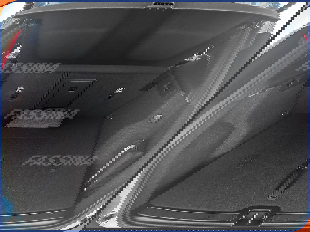 Volvo XC40 nuova a Milano (11)