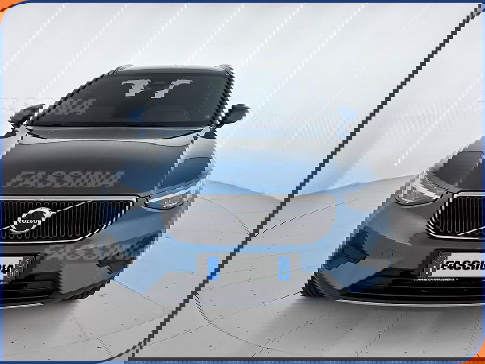 Volvo XC40 nuova a Milano (2)