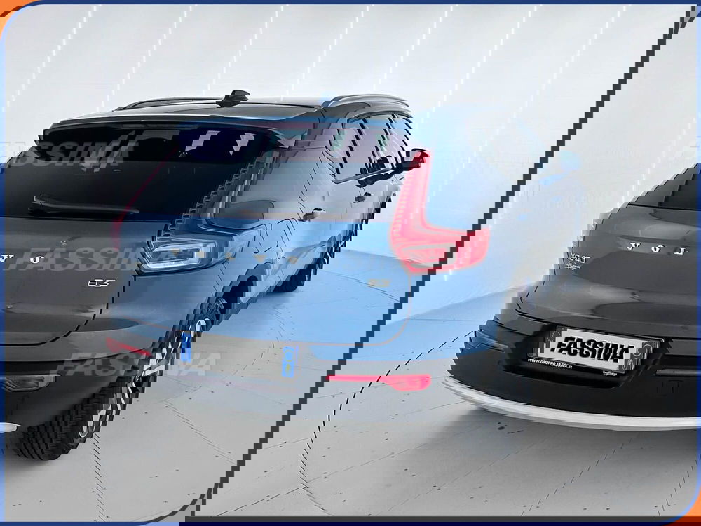 Volvo XC40 nuova a Milano (6)