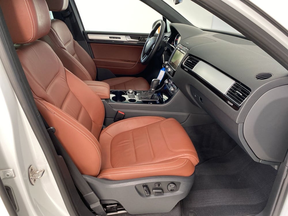 Volkswagen Touareg usata a Lodi (6)