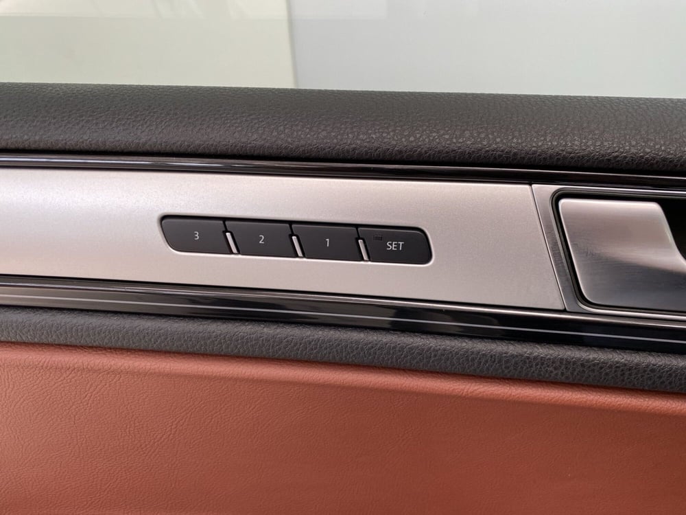 Volkswagen Touareg usata a Lodi (8)