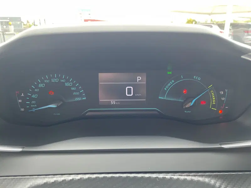 Peugeot 208 nuova a Parma (13)
