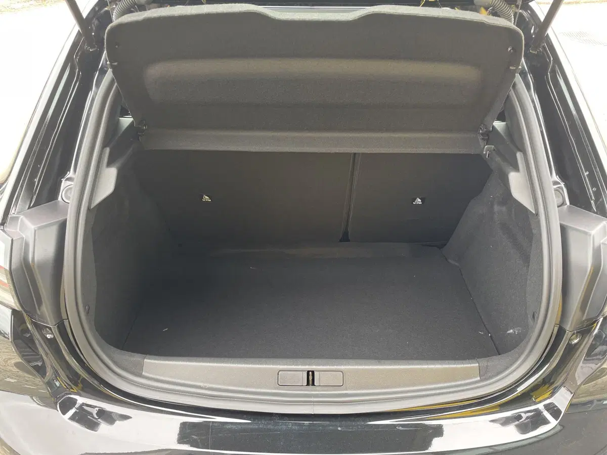 Peugeot 208 nuova a Parma (19)