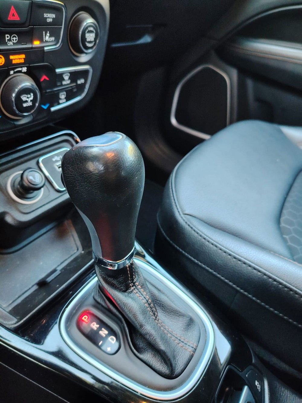 Jeep Compass usata a Massa-Carrara (14)