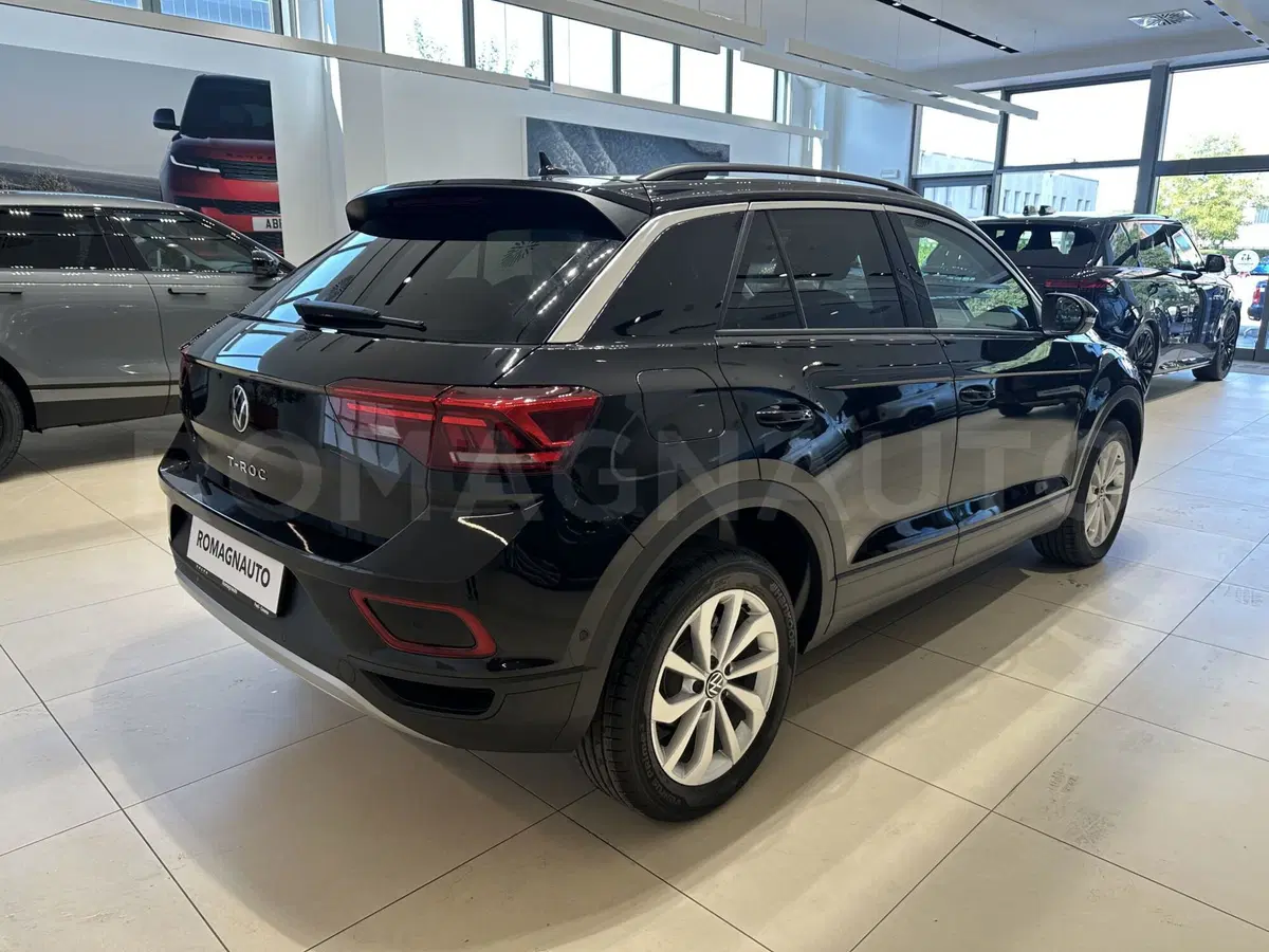 Volkswagen T-Roc nuova a Forlì-Cesena (5)