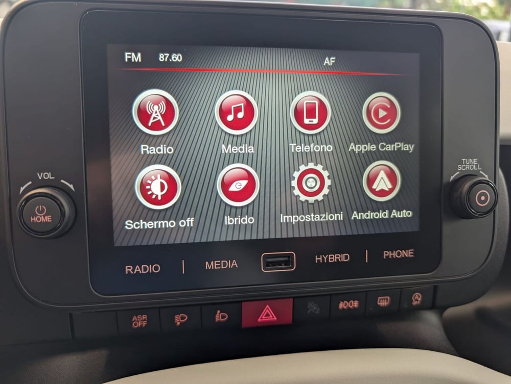 Fiat Panda Cross nuova a Milano (10)
