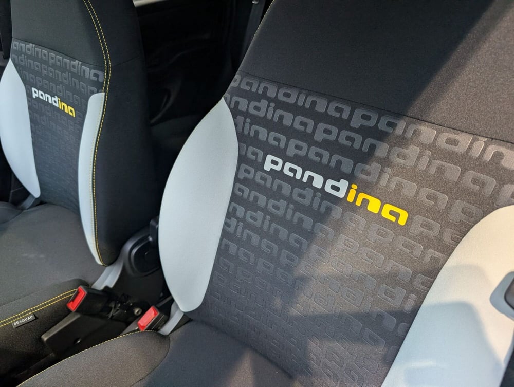 Fiat Panda Cross nuova a Milano (12)