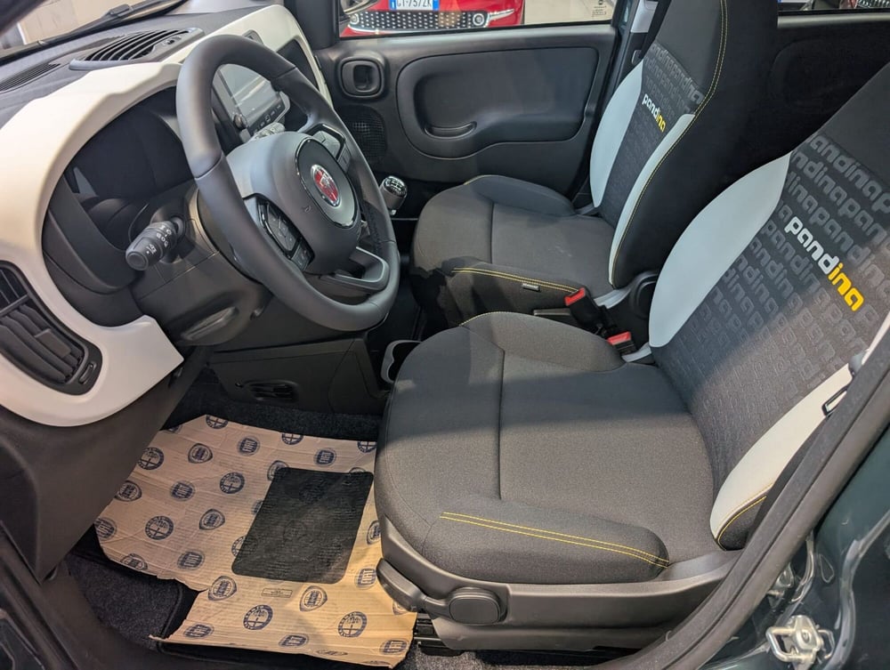 Fiat Panda Cross nuova a Milano (8)
