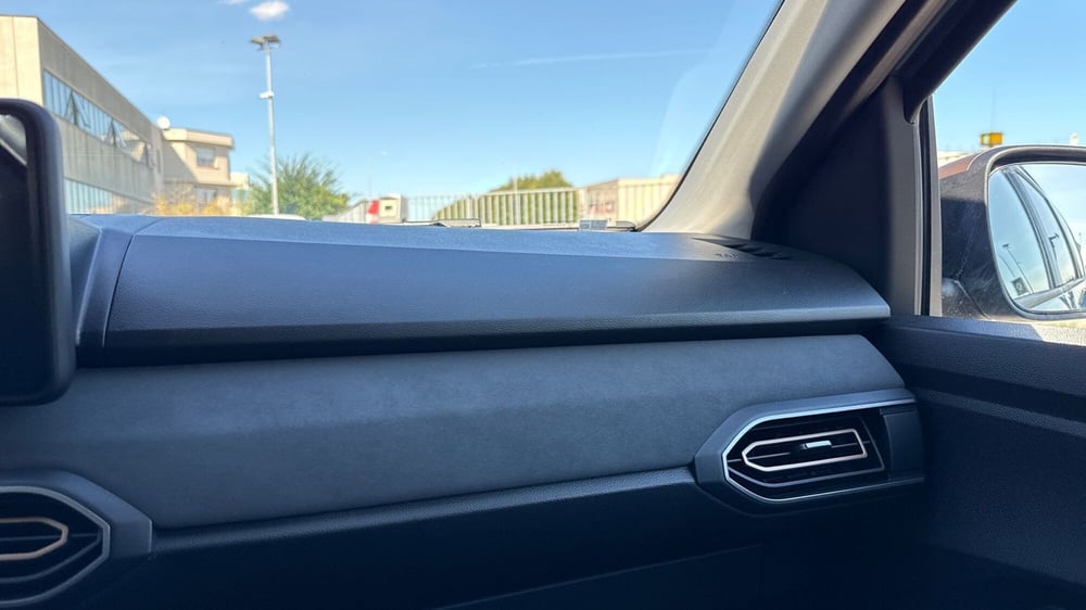 Dacia Jogger usata a Padova (13)