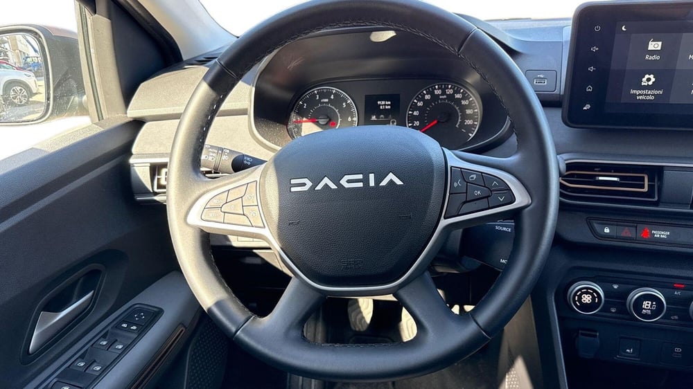 Dacia Jogger usata a Padova (14)